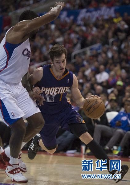 尽管外界怀 尽管外界怀